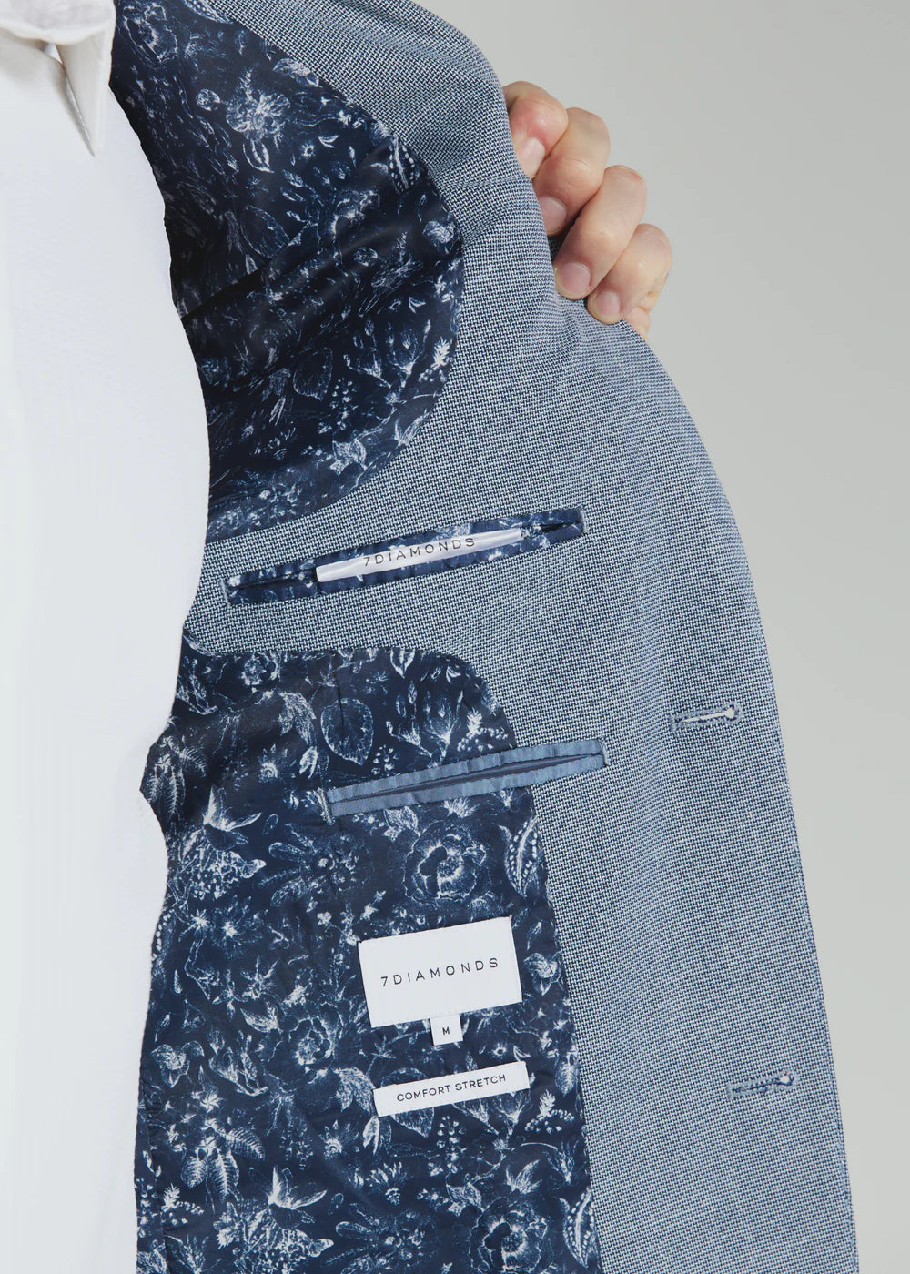 Islewood Blazer by 7 Diamonds